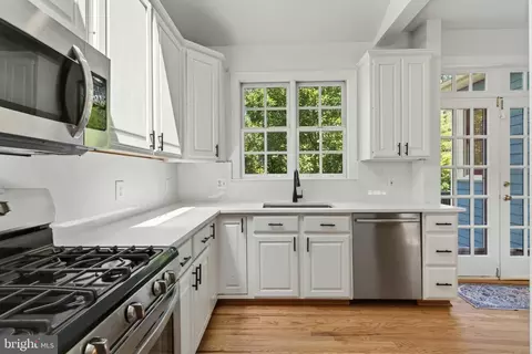 Kitchen - 1102 Edgevale Rd, Silver Spring, MD 20910 photo 5 of 5