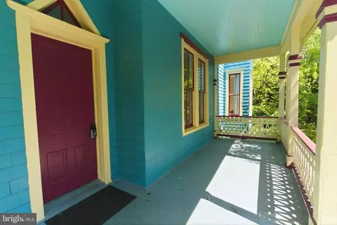 Exterior - 1102 Edgevale Rd, Silver Spring, MD 20910 photo 13 of 23