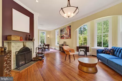 Living - 1102 Edgevale Rd, Silver Spring, MD 20910 photo 2 of 5