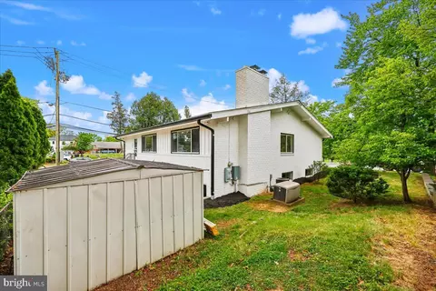 Exterior - 1105 Lamberton Dr, Silver Spring, MD 20902 photo 7 of 22