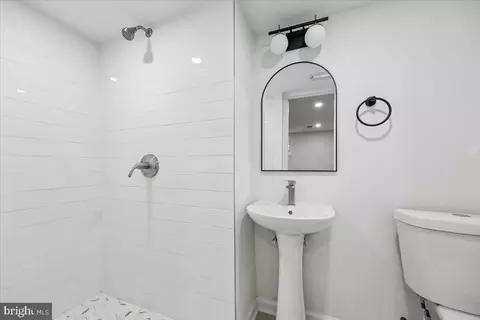 Bath - 1105 Lamberton Dr, Silver Spring, MD 20902 photo 6 of 7