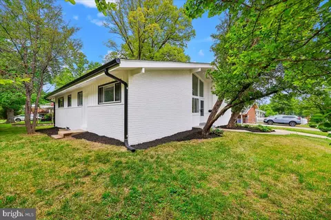 Exterior - 1105 Lamberton Dr, Silver Spring, MD 20902 photo 8 of 22
