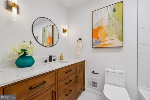 Bath - 1105 Lamberton Dr, Silver Spring, MD 20902 photo 4 of 7