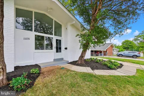 Exterior - 1105 Lamberton Dr, Silver Spring, MD 20902 photo 2 of 22