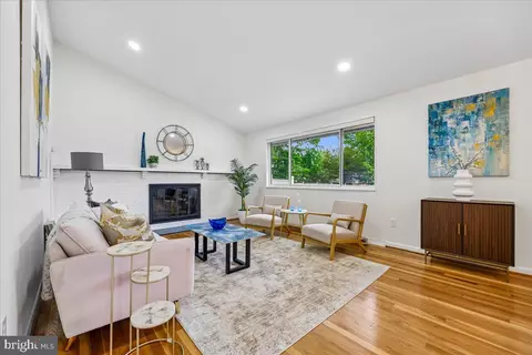 Living - 1105 Lamberton Dr, Silver Spring, MD 20902 photo 2 of 5