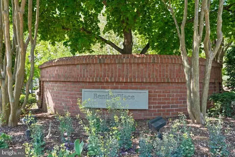 10842 Antigua Ter #203, Rockville, MD 20852