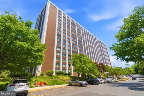 11801 Rockville Pike #1412, Rockville, MD 20852