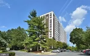 11801 Rockville Pike #1412, Rockville, MD 20852