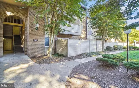 19415 Brassie Pl #104, Montgomery Village, MD 20886