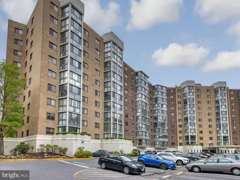 15115 Interlachen Dr #3-1012, Silver Spring, MD 20906