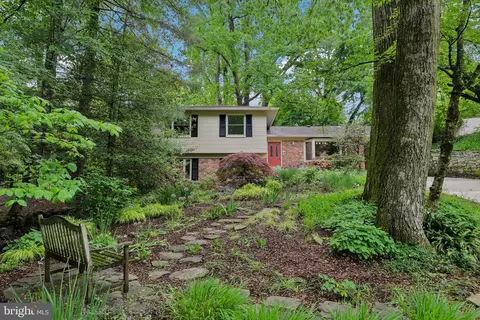 3512 Woodbine St, Chevy Chase, MD 20815