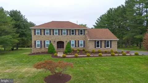 20809 Merle Dr, Gaithersburg, MD 20882