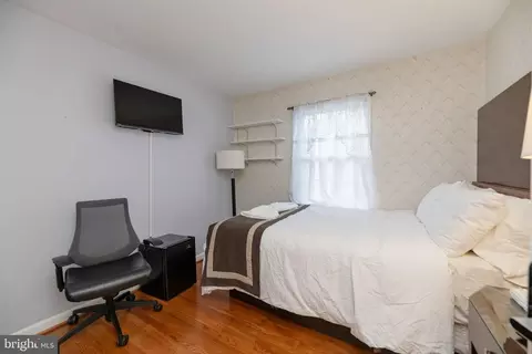 Bedroom - 13323 Foxhall Dr, Silver Spring, MD 20906 photo 5 of 9