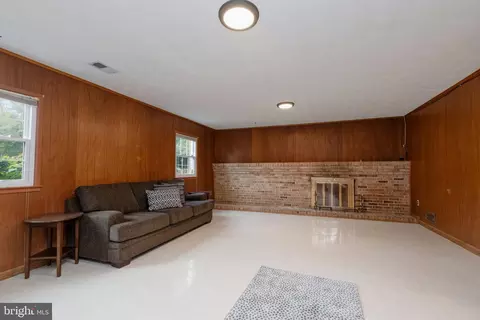 Living - 13323 Foxhall Dr, Silver Spring, MD 20906 photo 4 of 4