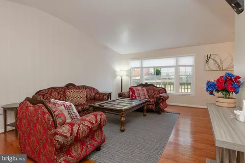Living - 13323 Foxhall Dr, Silver Spring, MD 20906 photo 1 of 4