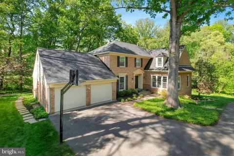 9437 Reach Rd, Potomac, MD 20854