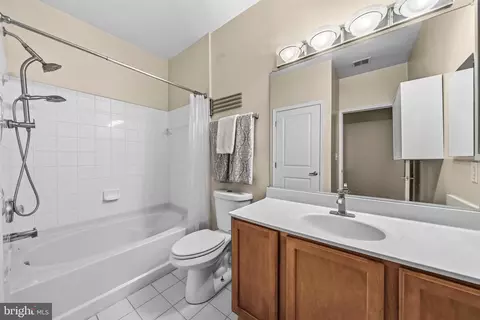 Bath - 7923 Eastern Ave #105, Silver Spring, MD 20910 photo 1 of 2