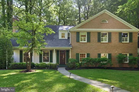 7305 Masters Dr, Potomac, MD 20854