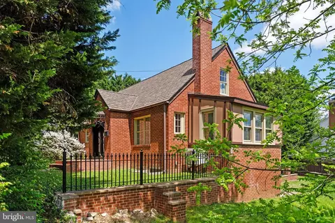 9919 Old Georgetown Rd, Bethesda, MD 20814