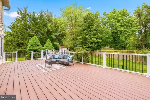 Exterior - 17709 Crystal Spring Ter, Ashton, MD 20861 photo 4 of 9