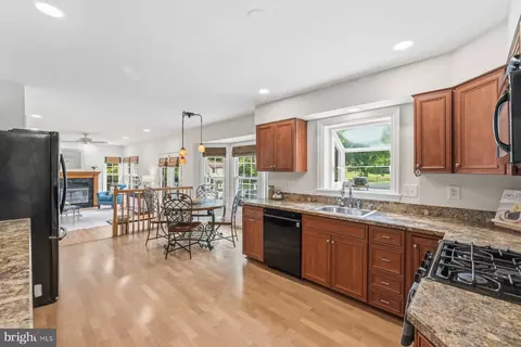 Kitchen - 17709 Crystal Spring Ter, Ashton, MD 20861 photo 1 of 5
