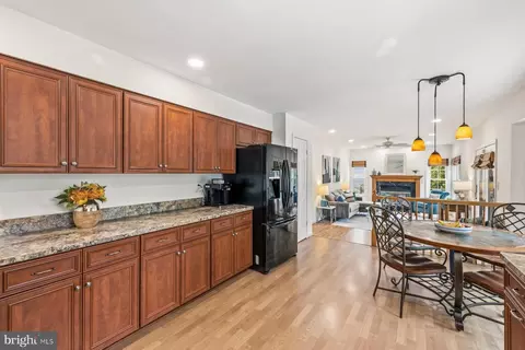 Kitchen - 17709 Crystal Spring Ter, Ashton, MD 20861 photo 2 of 5
