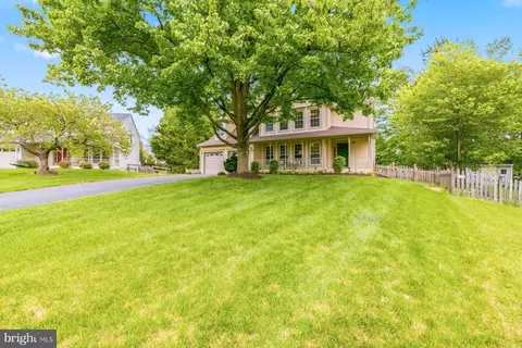 Exterior - 17709 Crystal Spring Ter, Ashton, MD 20861 photo 3 of 9