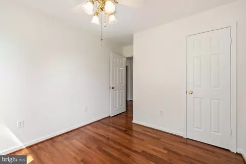 Bedroom - 17709 Crystal Spring Ter, Ashton, MD 20861 photo 3 of 9