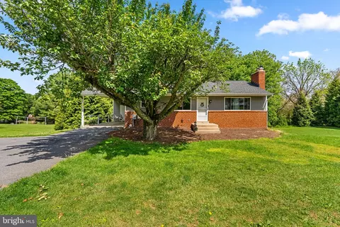 7301 Chrome Mine Rd, Gaithersburg, MD 20882