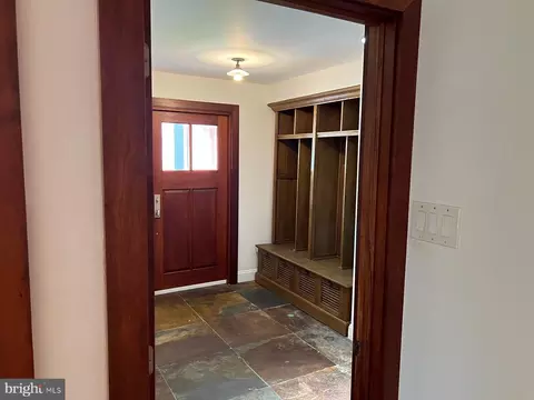 Entry Way - 10420 Oaklyn Dr, Potomac, MD 20854 photo 1 of 1
