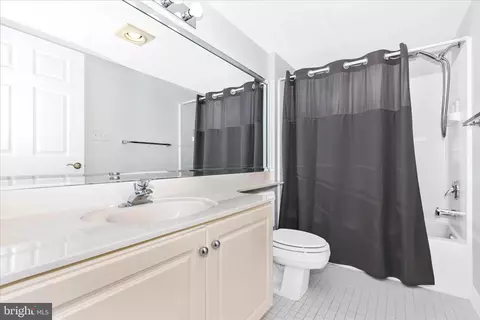 Bath - 14809 Pennfield Cir #309, Silver Spring, MD 20906 photo 3 of 4