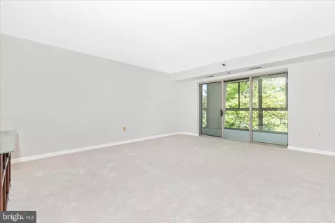 Living - 14809 Pennfield Cir #309, Silver Spring, MD 20906 photo 3 of 7