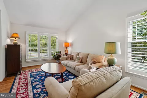 Living - 13311 Hathaway Dr, Silver Spring, MD 20906 photo 1 of 4