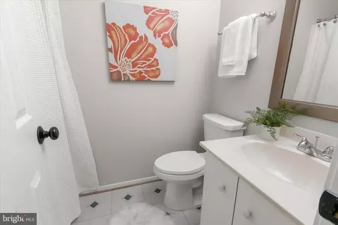 Bath - 14206 Long Green Dr, Silver Spring, MD 20906 photo 5 of 5