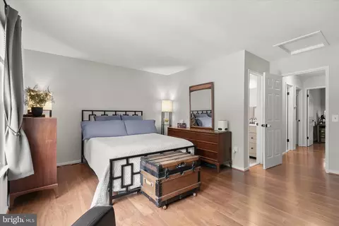 Bedroom - 14206 Long Green Dr, Silver Spring, MD 20906 photo 2 of 6