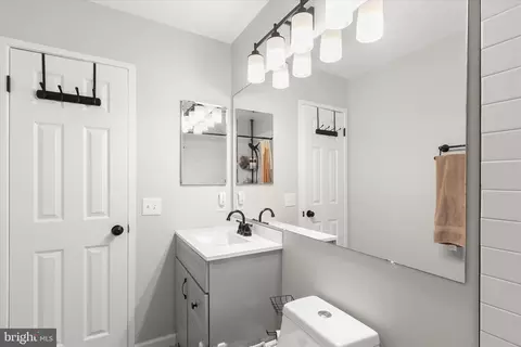 Bath - 14206 Long Green Dr, Silver Spring, MD 20906 photo 4 of 5