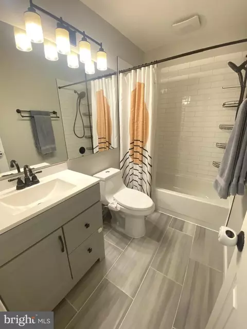 Bath - 14206 Long Green Dr, Silver Spring, MD 20906 photo 3 of 5
