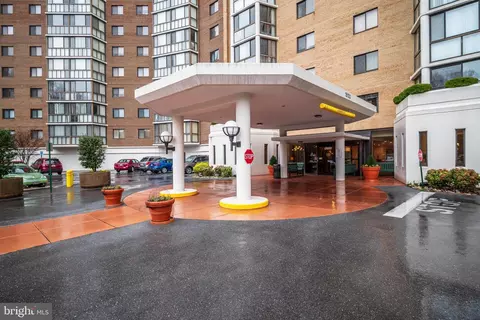 15100 Interlachen Dr #4-521, Silver Spring, MD 20906 photo 4