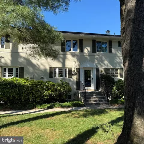 5364 Pooks Hill Rd, Bethesda, MD 20814