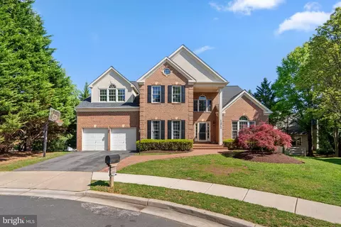 13913 Little Tree Ct, Rockville, MD 20850