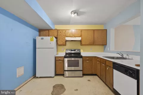 Kitchen - 12416 Carters Grove Pl, Silver Spring, MD 20904 photo 1 of 3