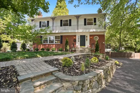 7 Victory Ct, Potomac, MD 20854