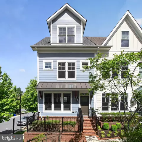 Exterior - 71 Ellsworth Heights St, Silver Spring, MD 20910 photo 4 of 5