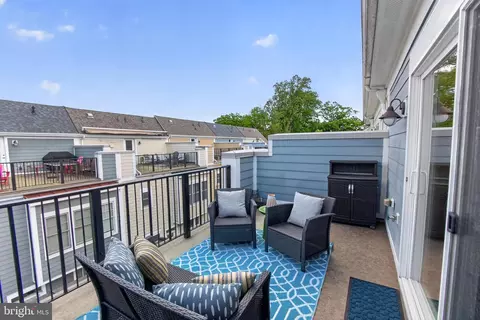 Exterior - 71 Ellsworth Heights St, Silver Spring, MD 20910 photo 2 of 5