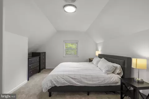 Bedroom - 10301 Crestmoor Dr, Silver Spring, MD 20901 photo 6 of 7