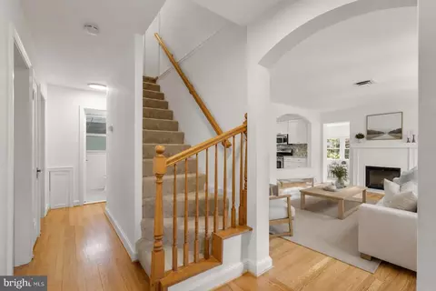 Entry Way - 10301 Crestmoor Dr, Silver Spring, MD 20901 photo 1 of 4