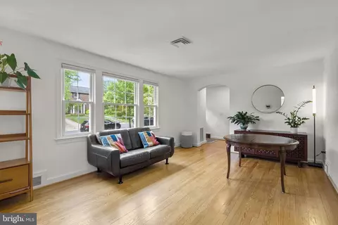 Living - 10301 Crestmoor Dr, Silver Spring, MD 20901 photo 3 of 6
