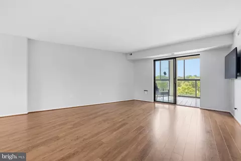 Living - 15101 Interlachen Dr #1-412, Silver Spring, MD 20906 photo 4 of 12