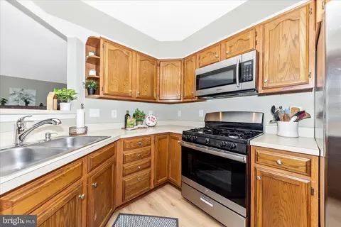 Kitchen - 2902 Clovercrest Way, Olney, MD 20832 photo 2 of 2