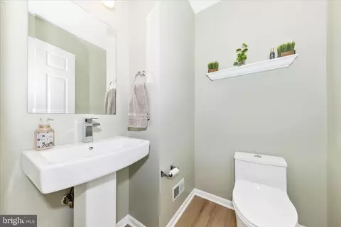 Entry Way - 2902 Clovercrest Way, Olney, MD 20832 photo 2 of 2